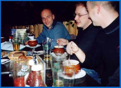 [13.12.02, Restaurant] Dirk, Hilde and Andy