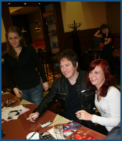 Alan Wilder / Recoil - Autograph session in Moscow (01.12.07, «Soyuz»)