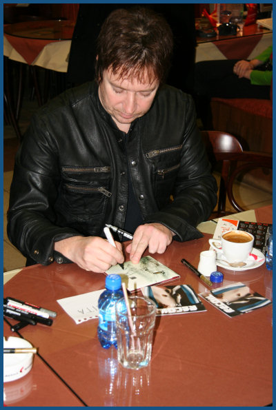 Alan Wilder / Recoil - Autograph session in Moscow (01.12.07, «Soyuz»)