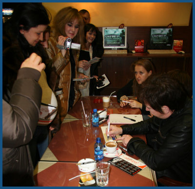 Alan Wilder / Recoil - Autograph session in Moscow (01.12.07, «Soyuz»)