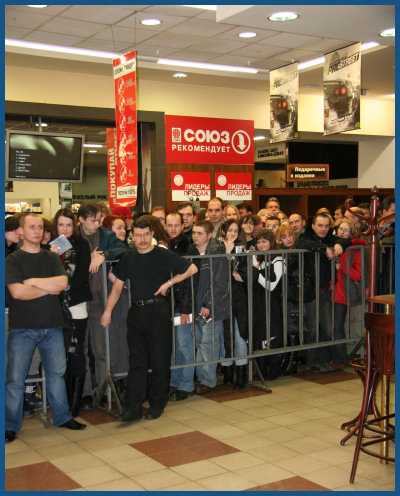 Alan Wilder / Recoil - Autograph session in Moscow (01.12.07, «Soyuz»)