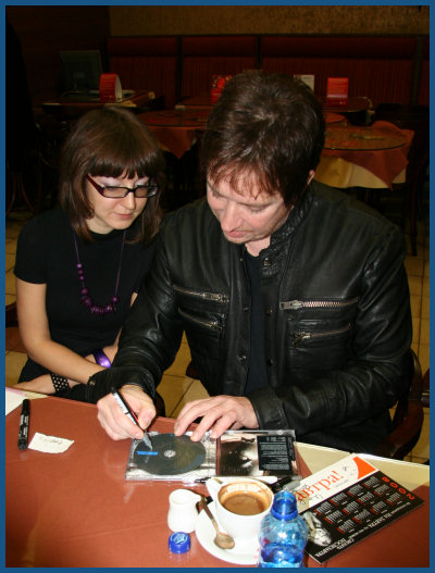 Alan Wilder / Recoil - Autograph session in Moscow (01.12.07, «Soyuz»)