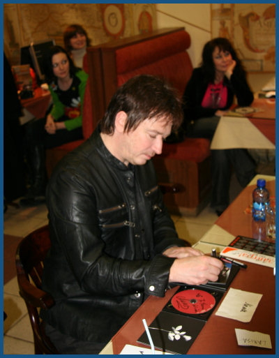 Alan Wilder / Recoil - Autograph session in Moscow (01.12.07, «Soyuz»)