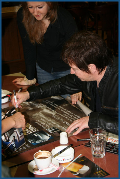 Alan Wilder / Recoil - Autograph session in Moscow (01.12.07, «Soyuz»)