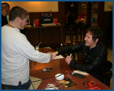 Alan Wilder / Recoil - Autograph session in Moscow (01.12.07, «Soyuz»)