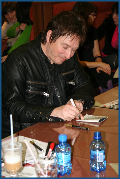 Alan Wilder / Recoil - Autograph session in Moscow (01.12.07, «Soyuz»)