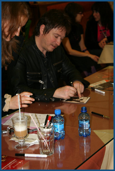 Alan Wilder / Recoil - Autograph session in Moscow (01.12.07, «Soyuz»)