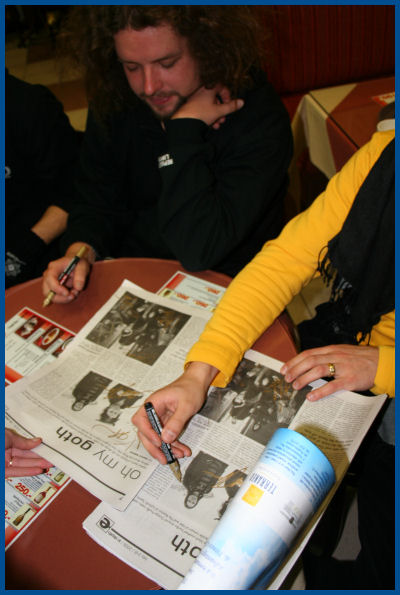 Him & The Rasmus - Autograph session in Moscow (03.02.06, «Soyuz»)