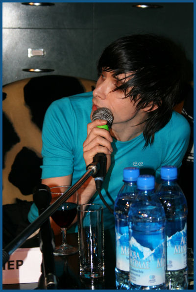 I Am X - Press-conference in Moscow (24.03.06, «16 tons»)