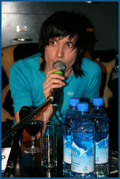 I Am X - Press-conference in Moscow (24.03.06, «16 tons»)