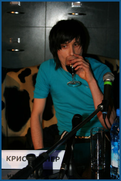 I Am X - Press-conference in Moscow (24.03.06, «16 tons»)