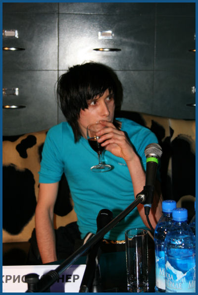 I Am X - Press-conference in Moscow (24.03.06, «16 tons»)