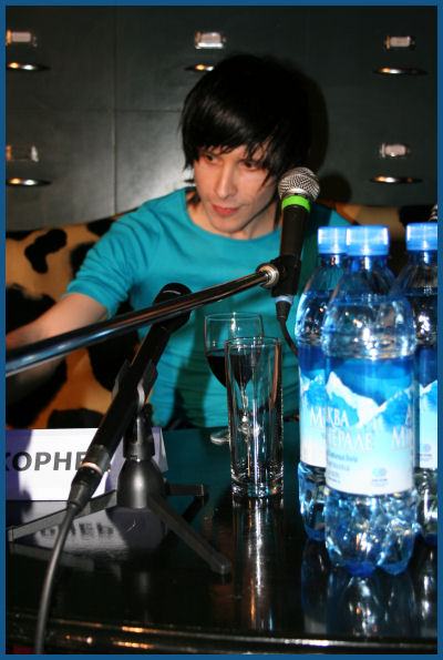 I Am X - Press-conference in Moscow (24.03.06, «16 tons»)