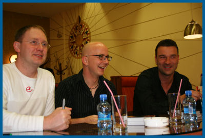 Melotron - Autograph session in Soyuz (Moscow 08.10.05)