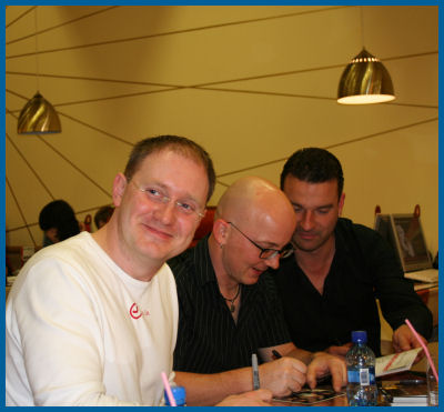 Melotron - Autograph session in Soyuz (Moscow 08.10.05)