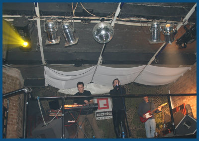 Iris at IV Moscow Synthetic Snow Festival Pre-Party (01.12.06, «Black & White» club)