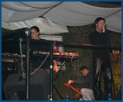 Iris at IV Moscow Synthetic Snow Festival Pre-Party (01.12.06, «Black & White» club)