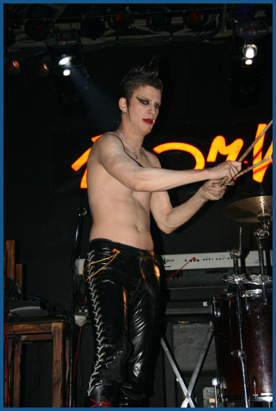Tamtrum -    (24.02.08,  «»)