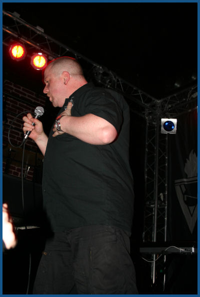 VNV Nation -    (02.04.06,  «»)