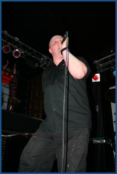 VNV Nation -    (02.04.06,  «»)