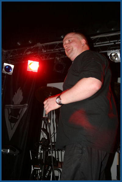 VNV Nation -    (02.04.06,  «»)