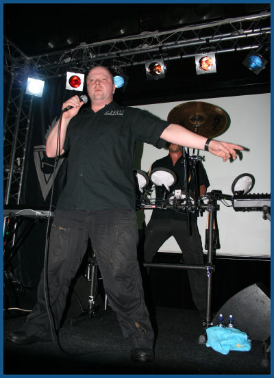 VNV Nation -    (02.04.06,  «»)