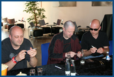 32 Crash - Автограф-сессия на Wave Gotik Treffen 2008 (09.05.08, Cinestar)