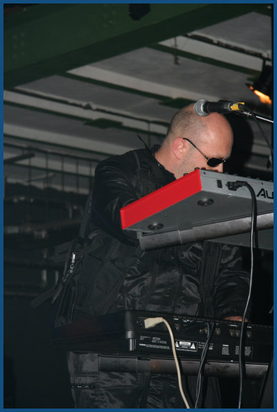 32 Crash -   Wave Gotik Treffen 2008 (09.05.08, Werk II hall A)