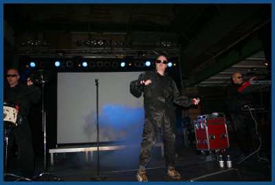 32 Crash -   Wave Gotik Treffen 2008 (09.05.08, Werk II hall A)