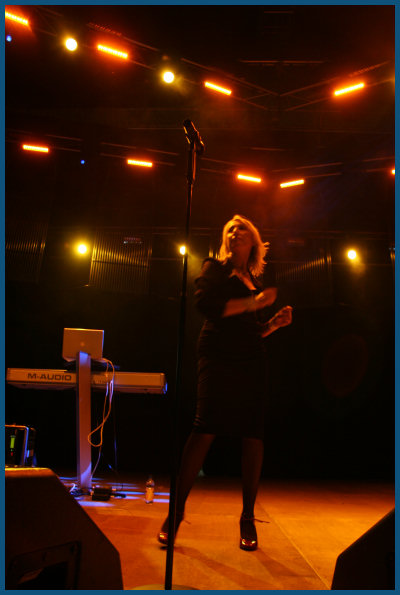 OneTwo -   Wave Gotik Treffen 2008 (11.05.08, Kohlrabizirkus)