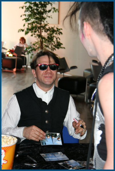 Welle:Erdball - Autograph session at Wave Gotik Treffen 2008 (11.05.08, Cinestar)