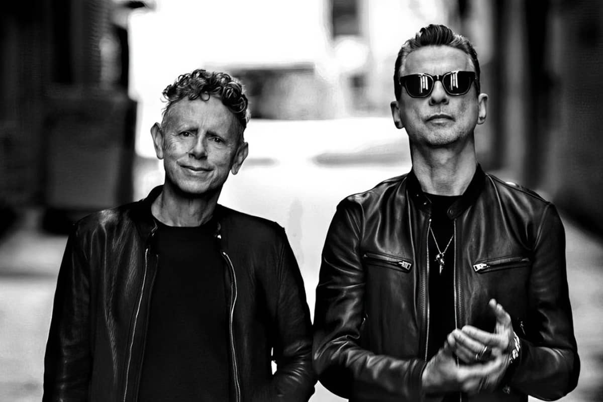 Новый 15-й студийный альбом Depeche Mode «Memento Mori» вышел сегодня