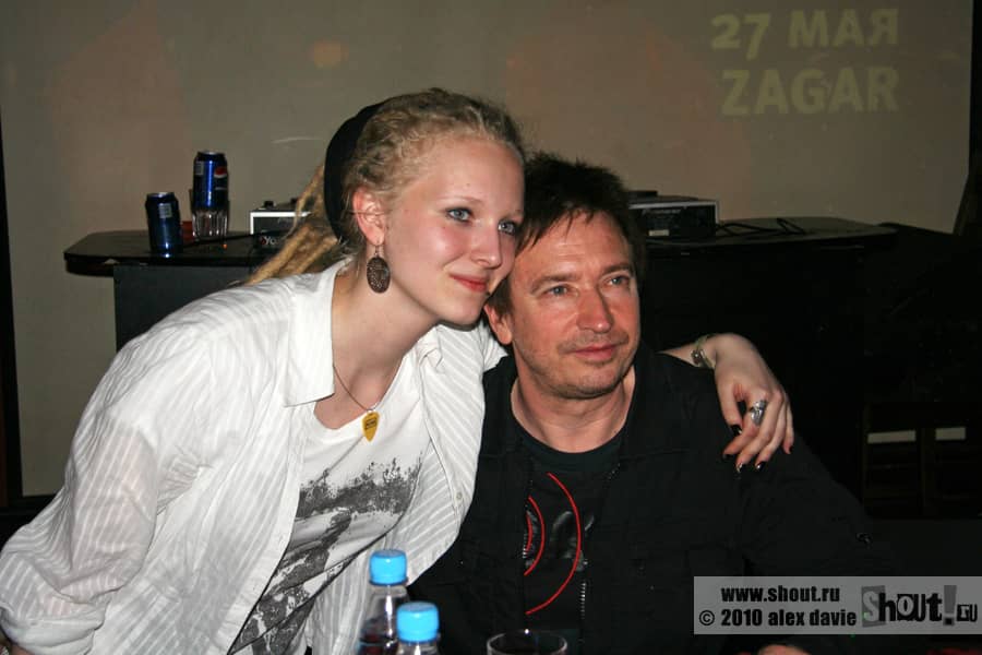 Alan Wilder  (Recoil) & Paul Kendall - autograph-session at «Ikra» Сlub (30.04.2010 Moscow, Russia)