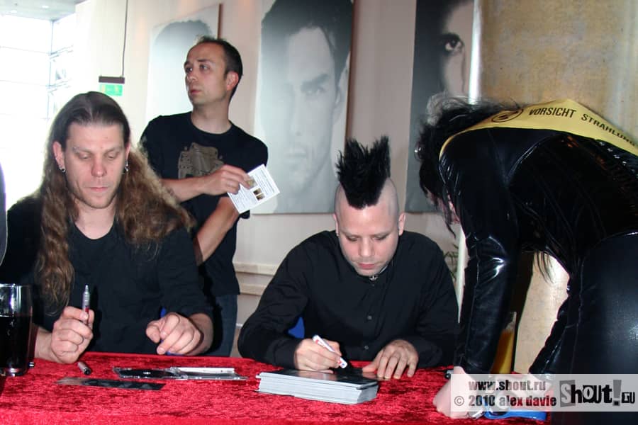 Фоторепортаж: Diary of Dreams - Автограф-сессия на XIX Wave Gotik Treffen Festival 2010 (24.05.2010, Cinestar, Лейпциг, Германия)