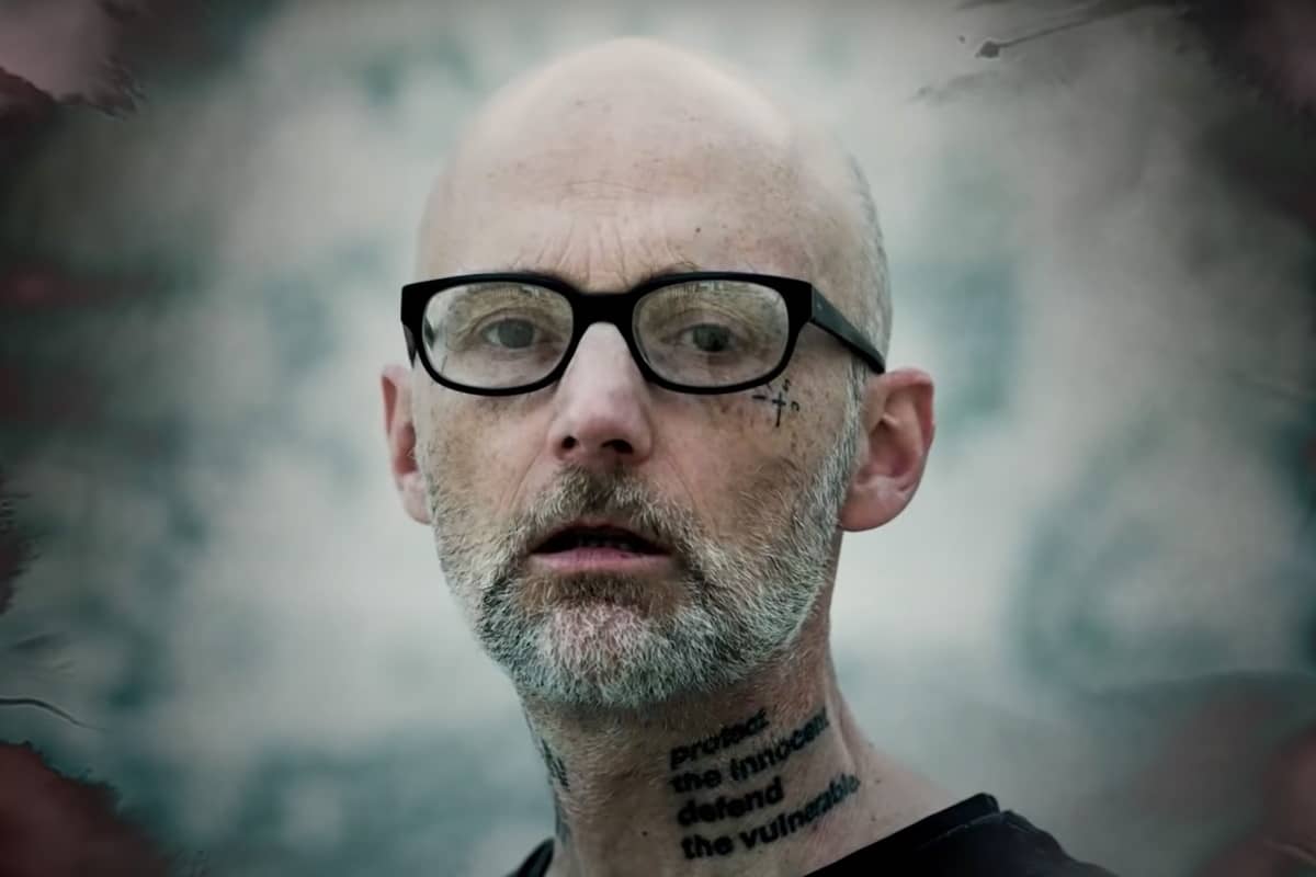 Moby - «Extreme Ways (Reprise Version)» (Official Video)