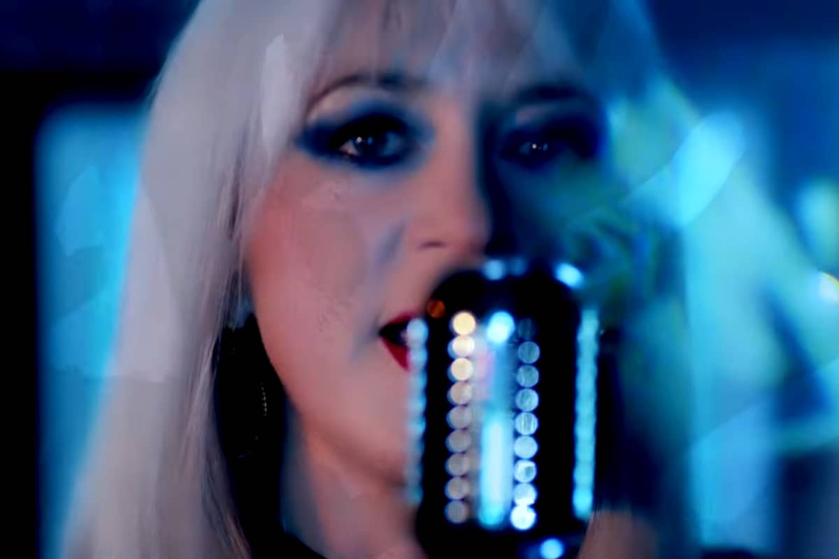 Ladytron - «Kingdom Undersea» (Официальное Видео)