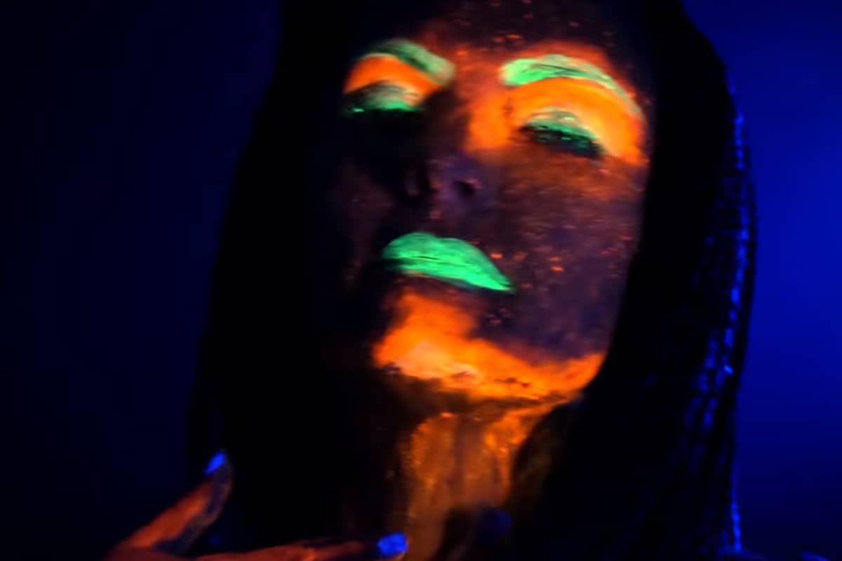 Miss Construction - «Heiß» (Официальное Видео)